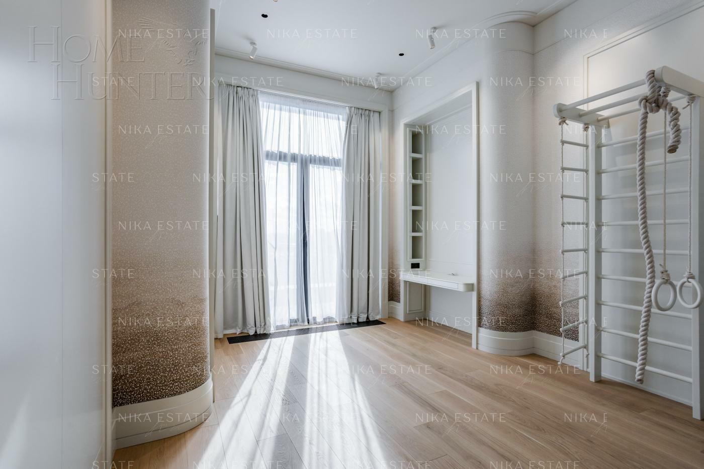 5-КОМН. ПЕНТХАУС С ОТДЕЛКОЙ 450 М² НА 8 ЭТАЖЕ