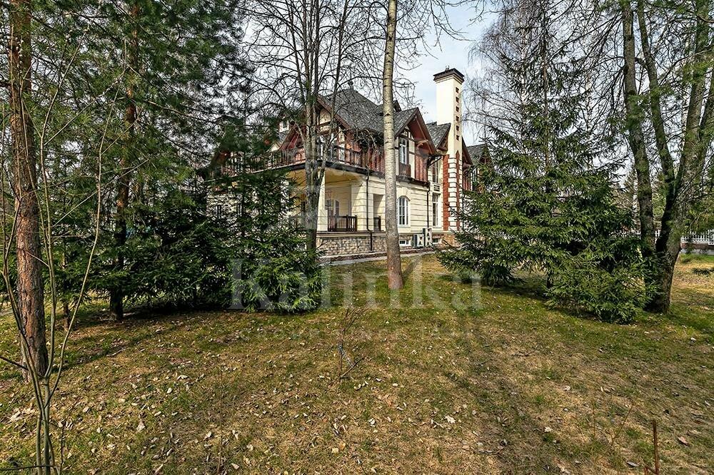 2-этажный коттедж 1 200 м² с отделкой