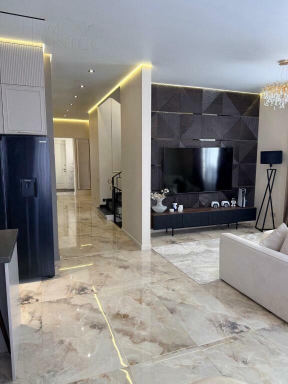 2-этажный коттедж 288 м² с отделкой