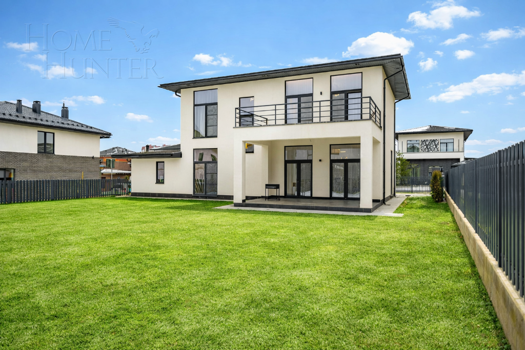 2-этажный коттедж 260 м² с отделкой