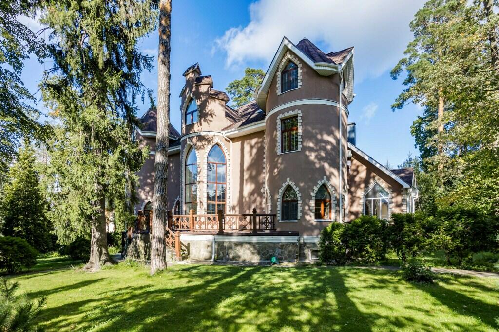 2-этажный коттедж 1 000 м² с отделкой