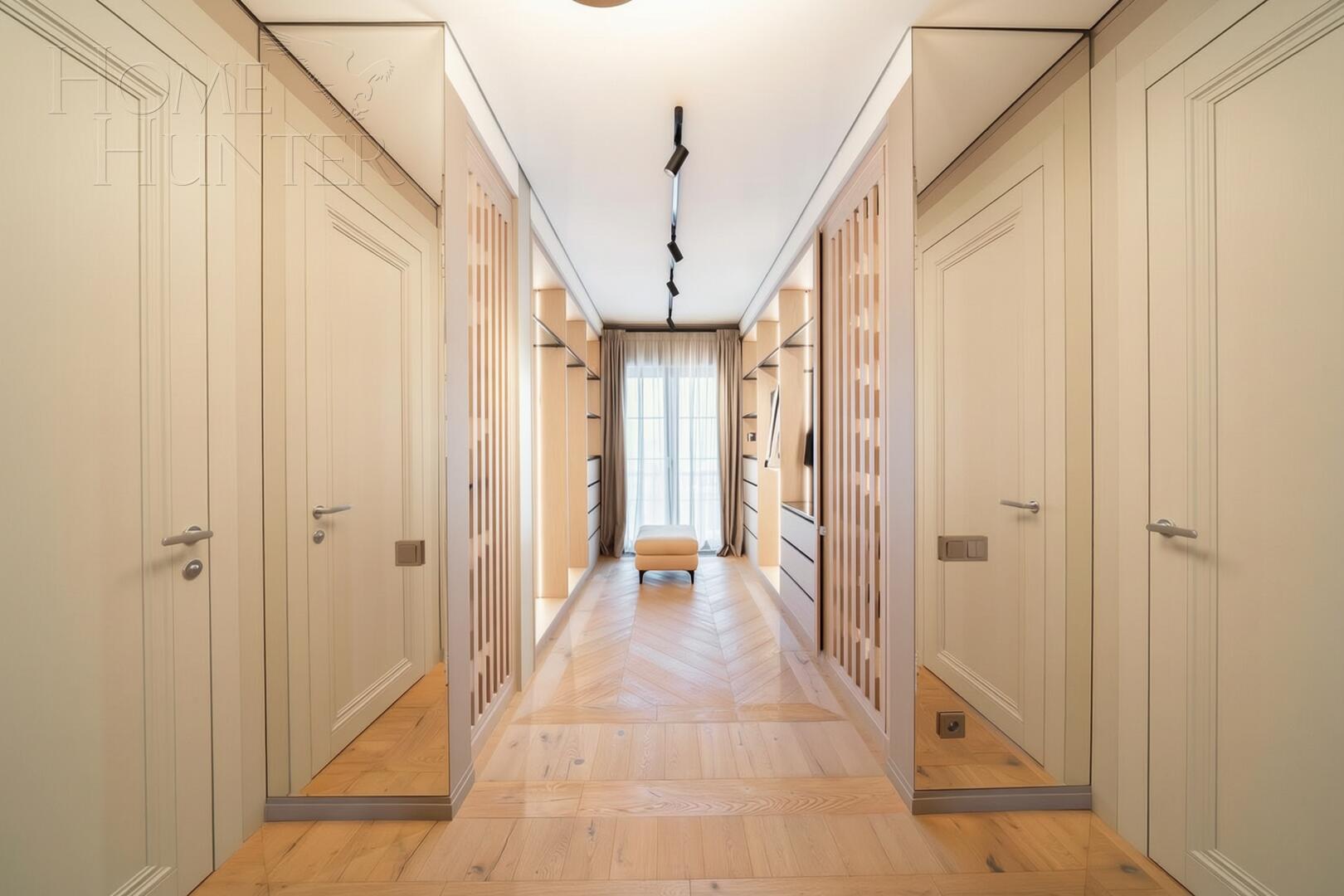 3-этажный коттедж 548.5 м² с отделкой