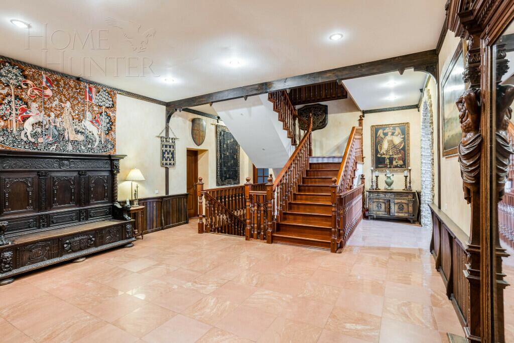 2-этажный коттедж 1 000 м² с отделкой