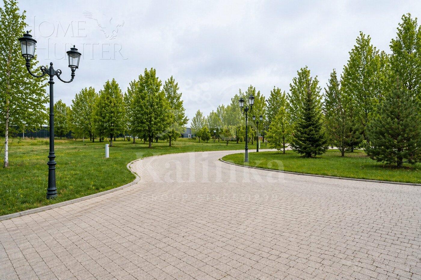 Участок 24.06 сот. в охраняемом поселке