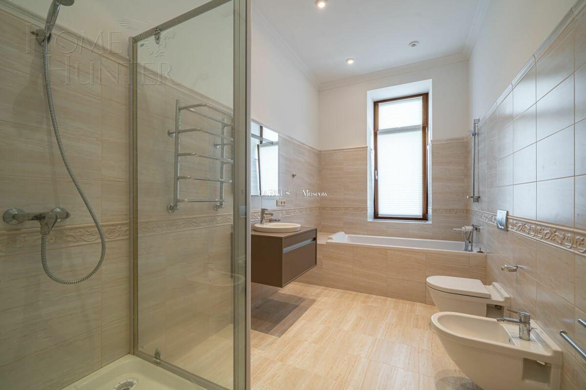 2-этажный коттедж 371 м² с отделкой