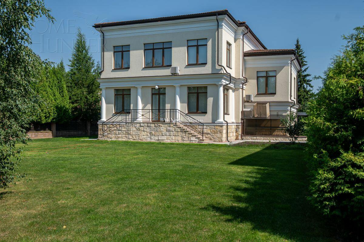 2-этажный коттедж 371 м² с отделкой