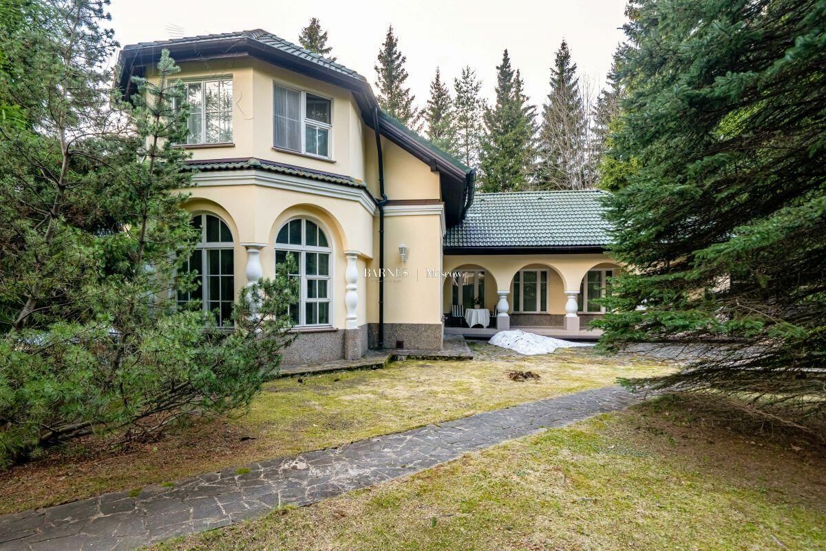 2-этажный коттедж 343.5 м² с отделкой