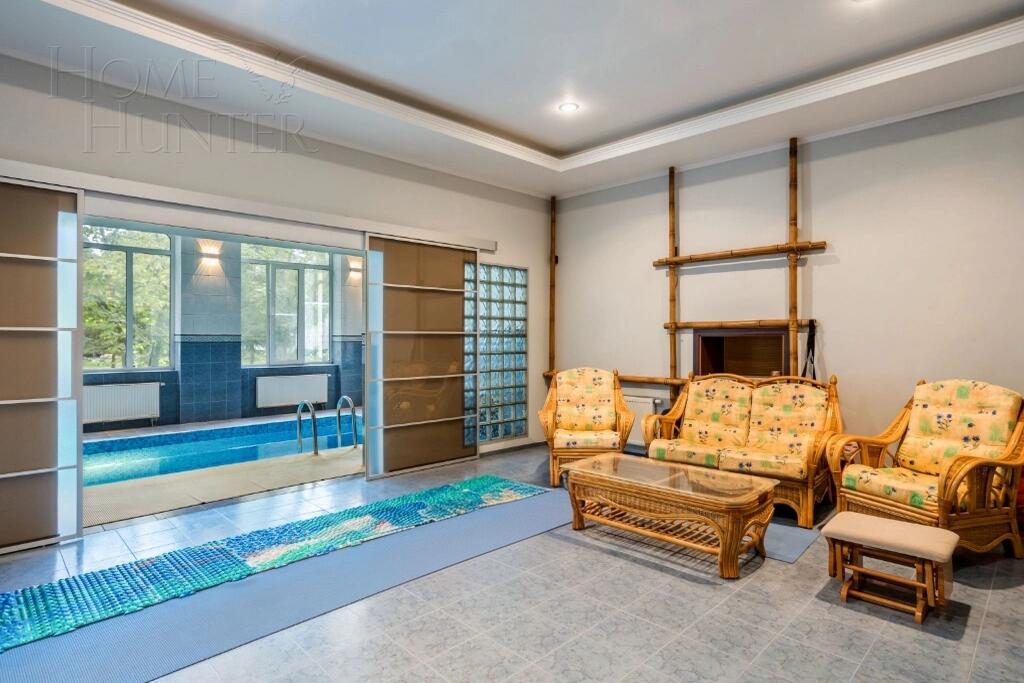 2-этажный коттедж 1 000 м² с отделкой