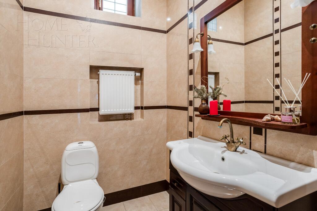 2-этажный коттедж 1 000 м² с отделкой