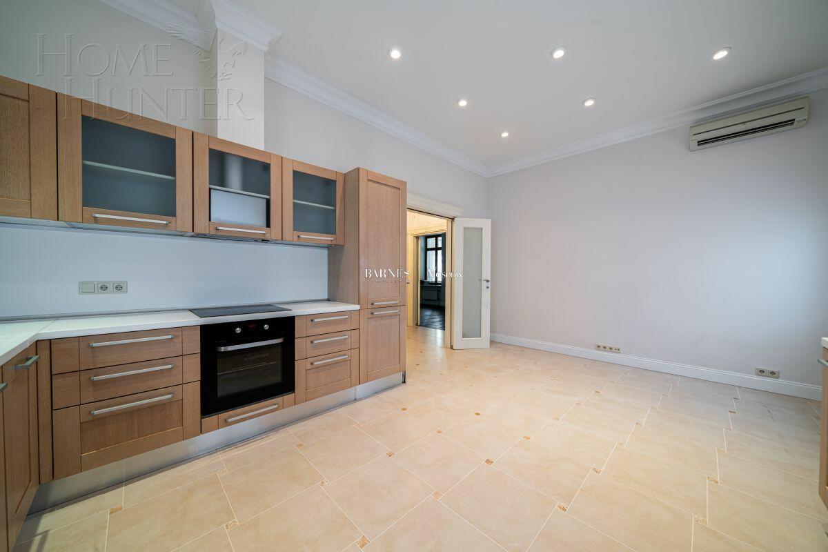 2-этажный коттедж 371 м² с отделкой