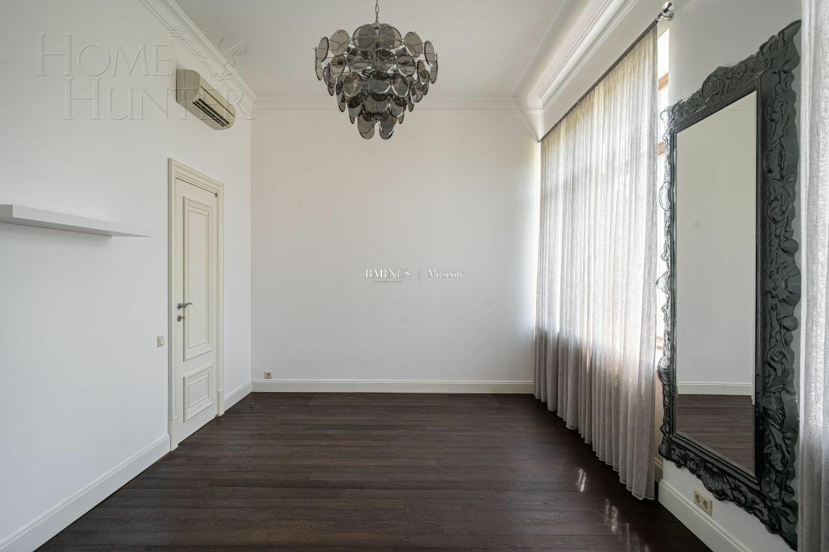 2-этажный коттедж 371 м² с отделкой