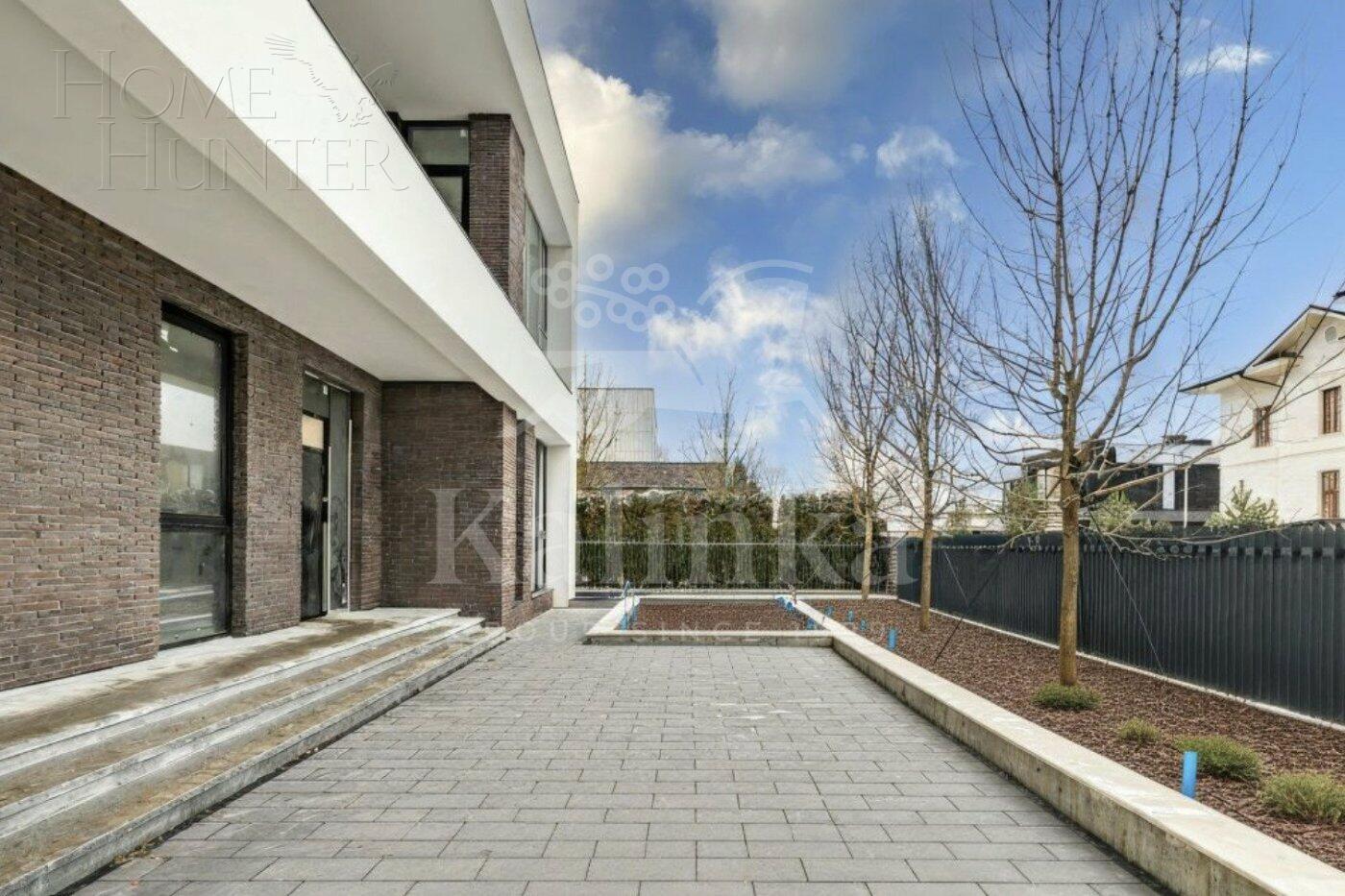 2-этажный коттедж 365 м² без отделки