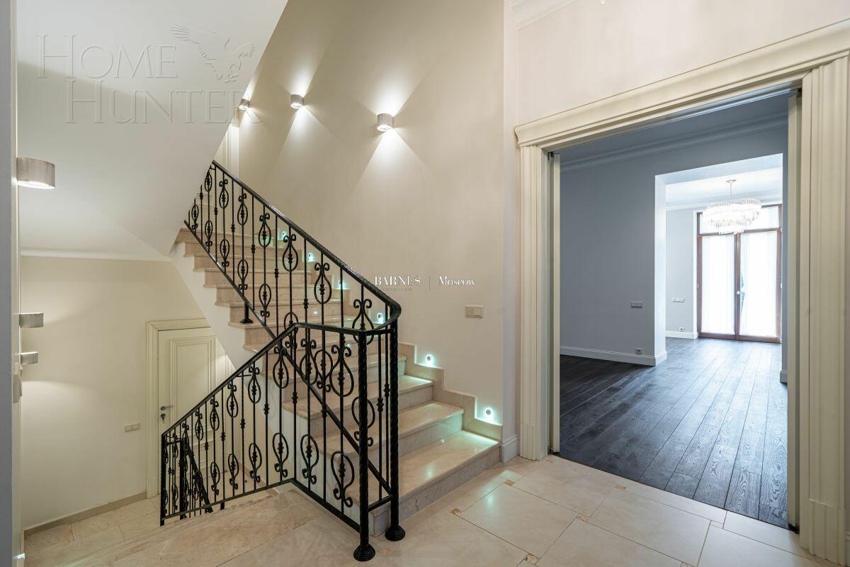 2-этажный коттедж 371 м² с отделкой