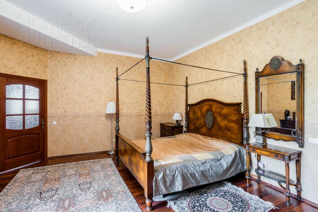 2-этажный коттедж 1 000 м² с отделкой