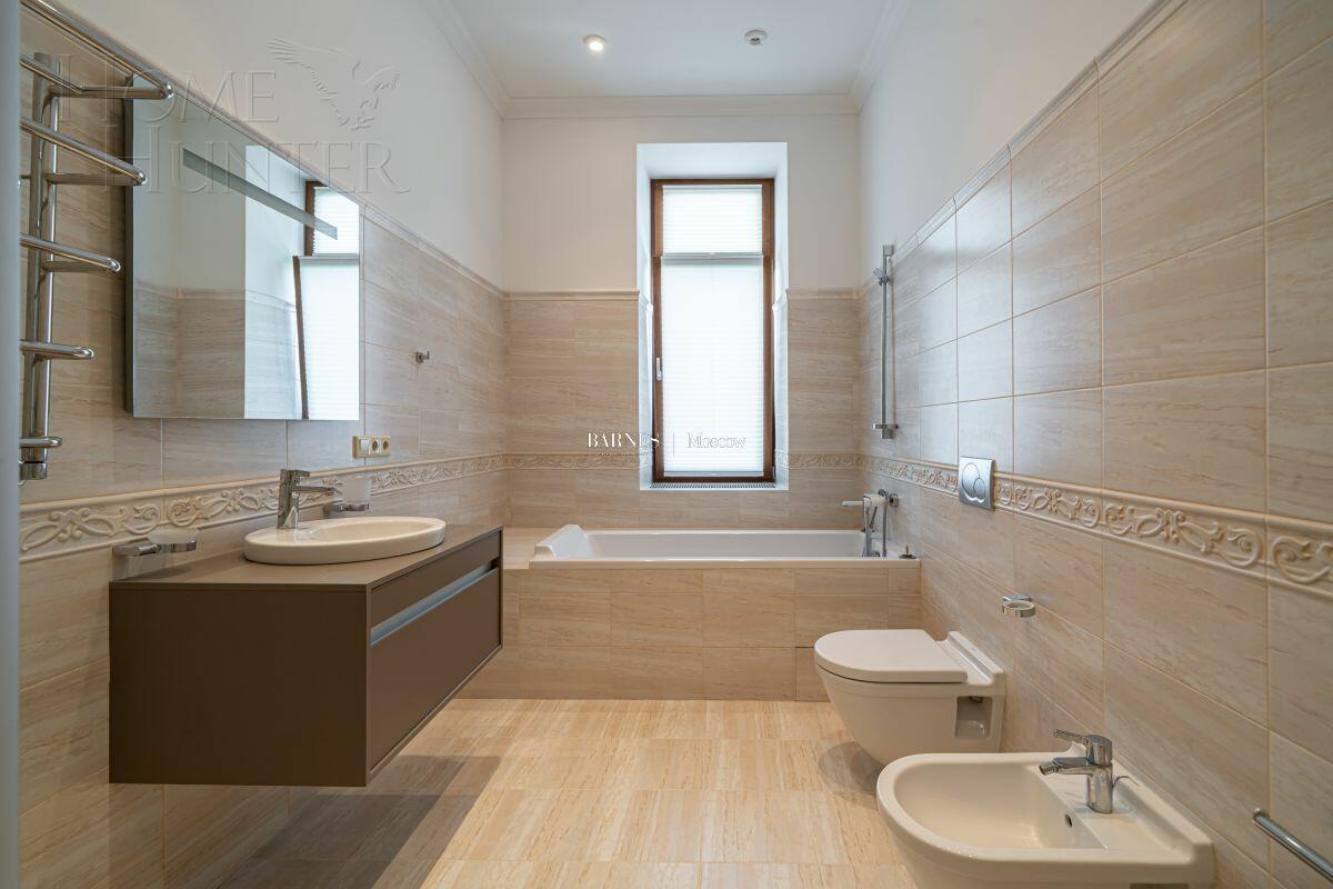 2-этажный коттедж 371 м² с отделкой