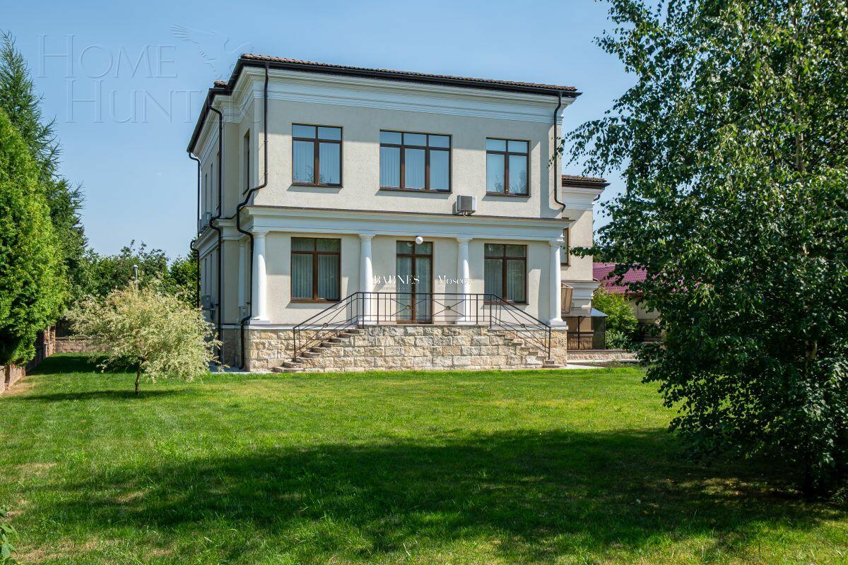 2-этажный коттедж 371 м² с отделкой