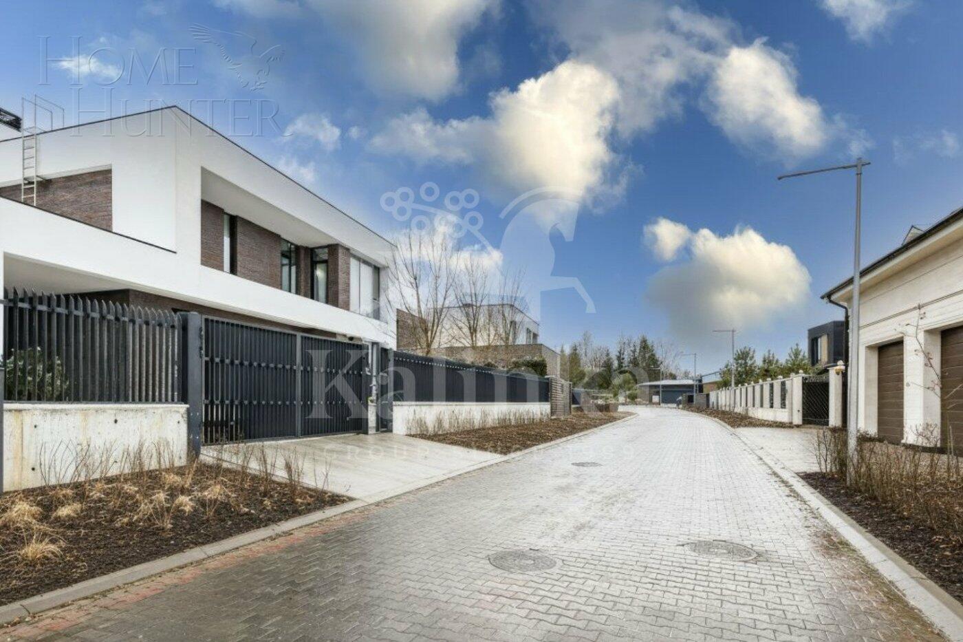 2-этажный коттедж 365 м² без отделки