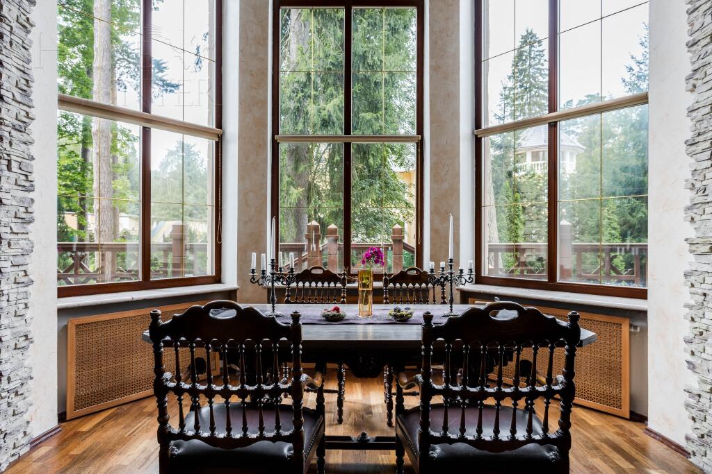 2-этажный коттедж 1 000 м² с отделкой