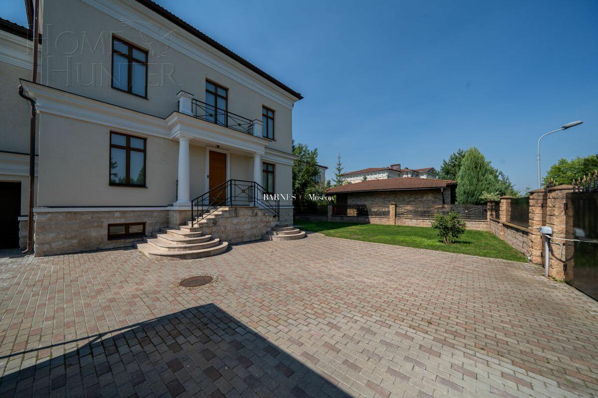 2-этажный коттедж 371 м² с отделкой