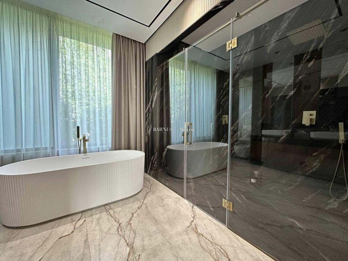 КОТТЕДЖ 542 м² с отделкой