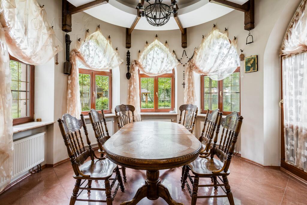 2-этажный коттедж 1 000 м² с отделкой