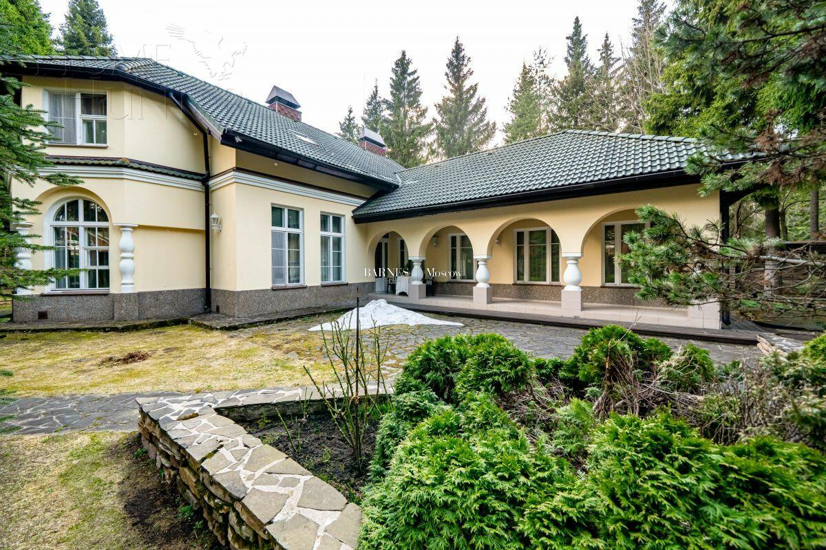 2-этажный коттедж 343.5 м² с отделкой