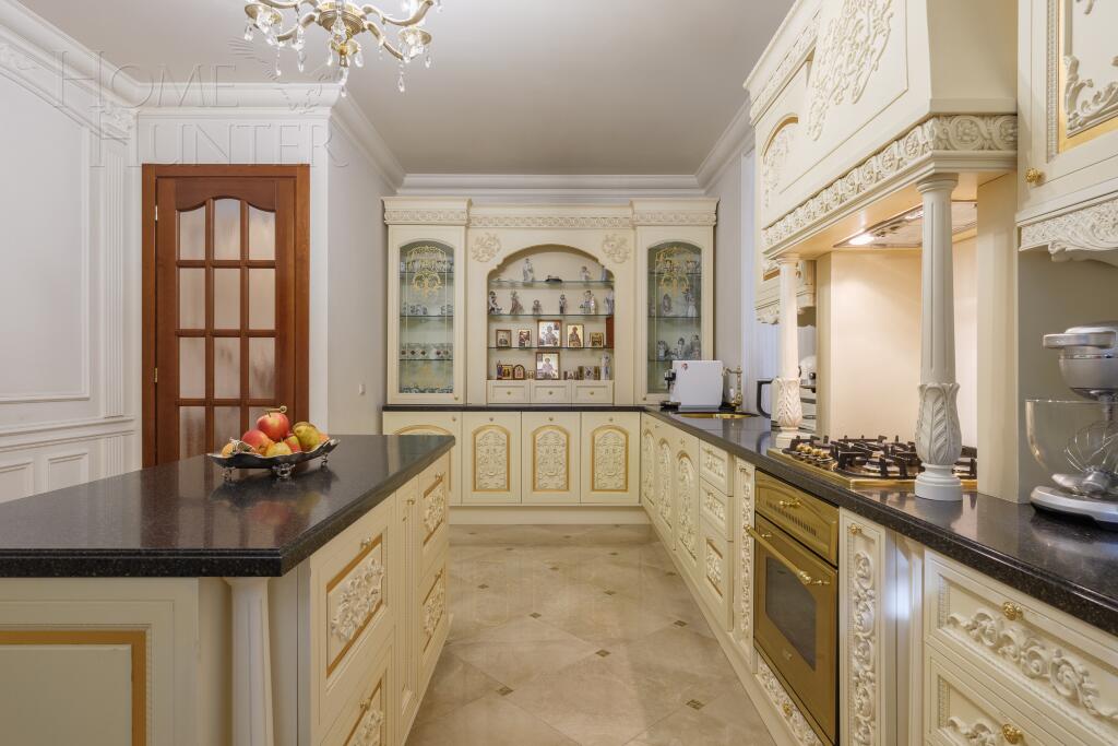 2-этажный коттедж 750 м² с отделкой