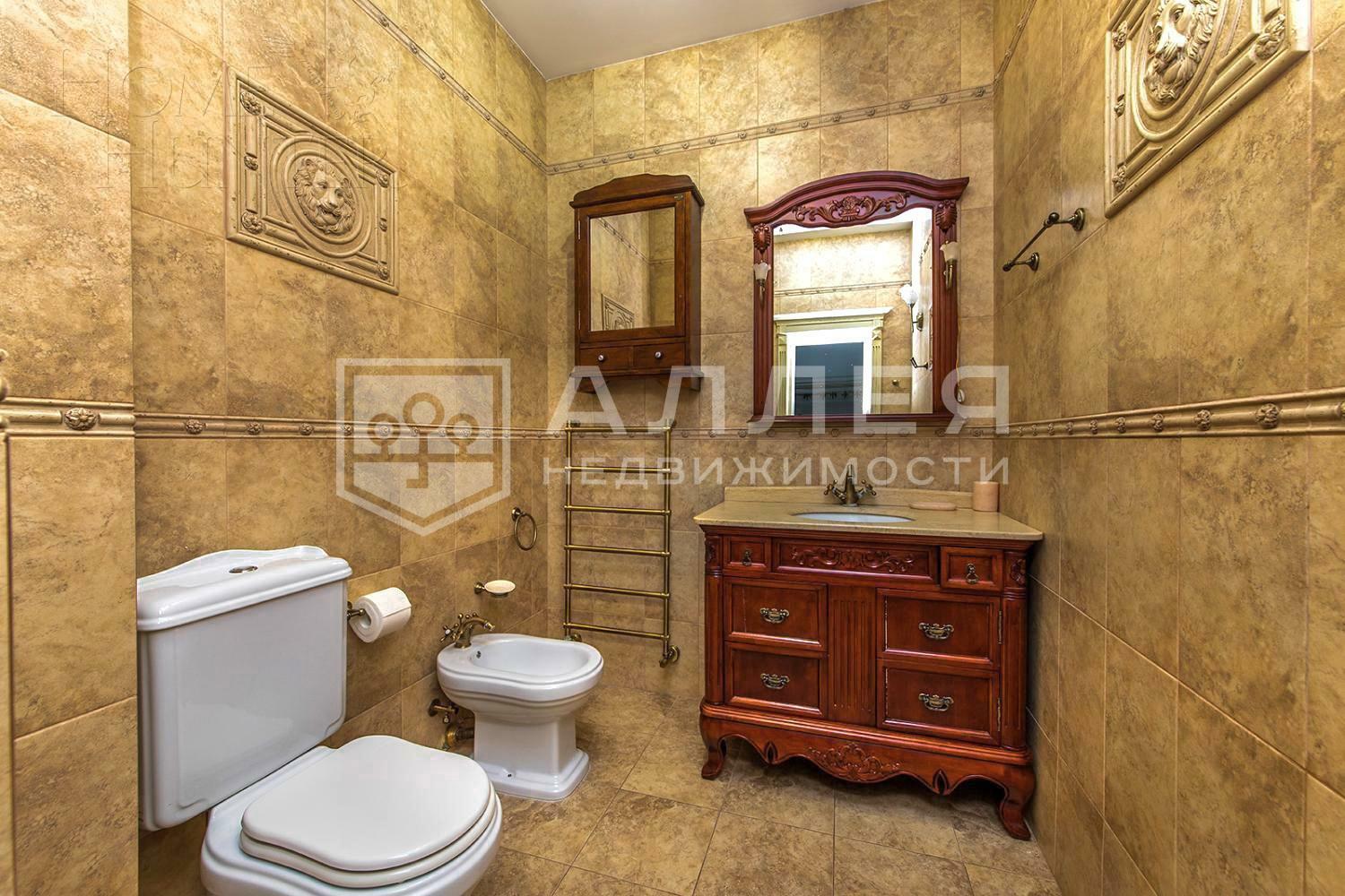 3-этажный коттедж 1 000 м² с отделкой