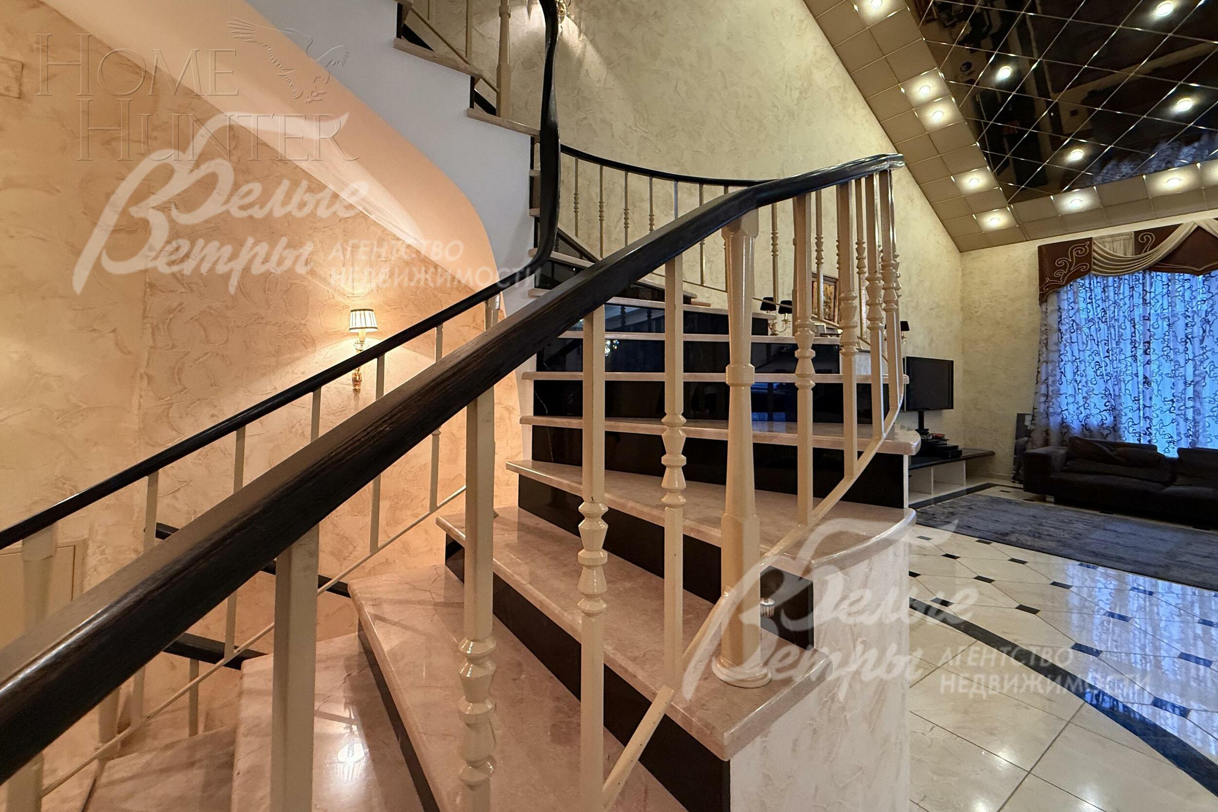 2-этажный коттедж 500 м² с отделкой