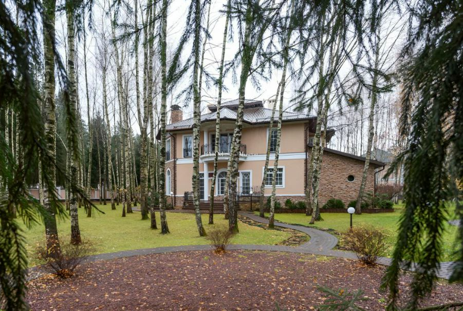 2-этажный коттедж 1 250 м² с отделкой