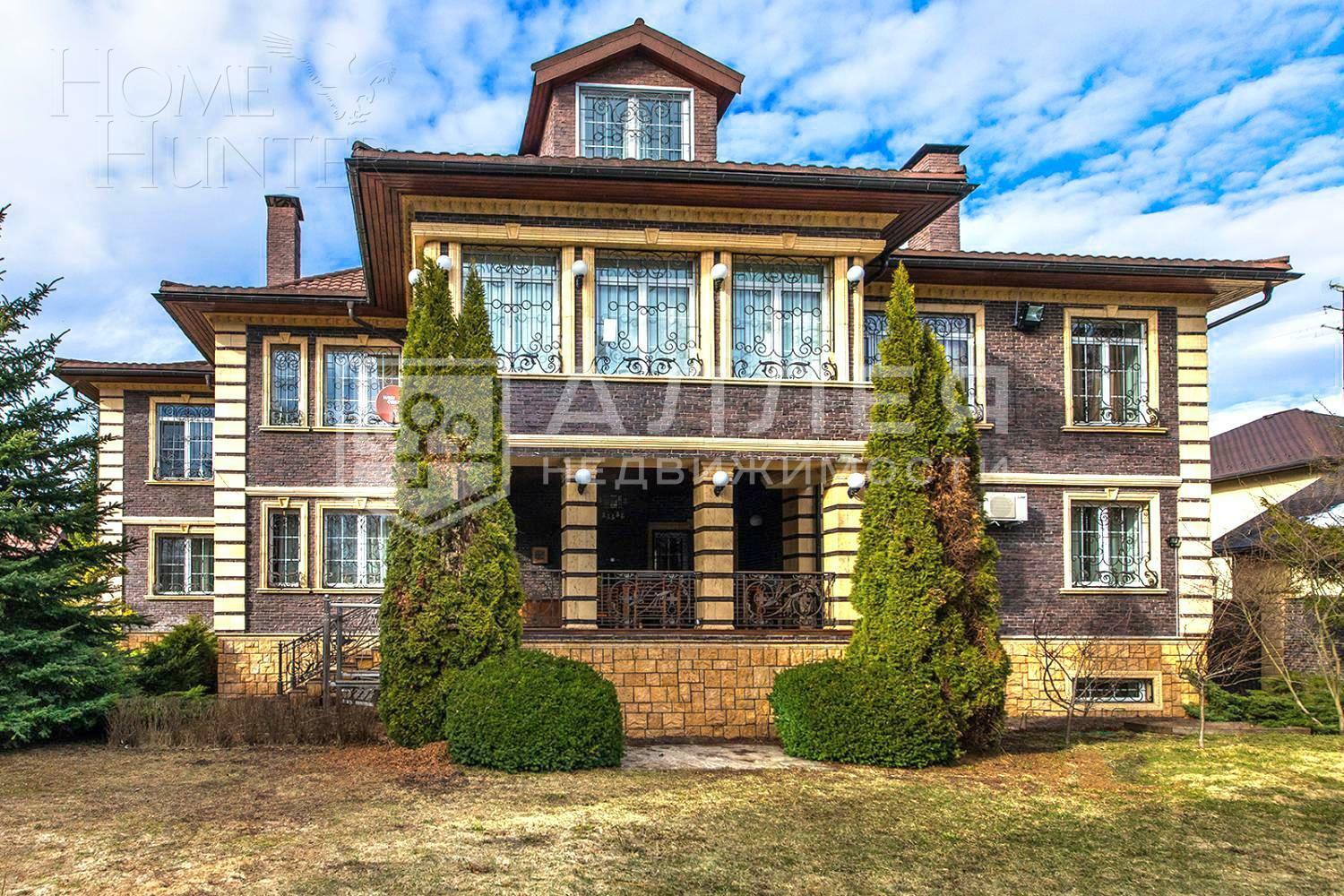 3-этажный коттедж 1 000 м² с отделкой