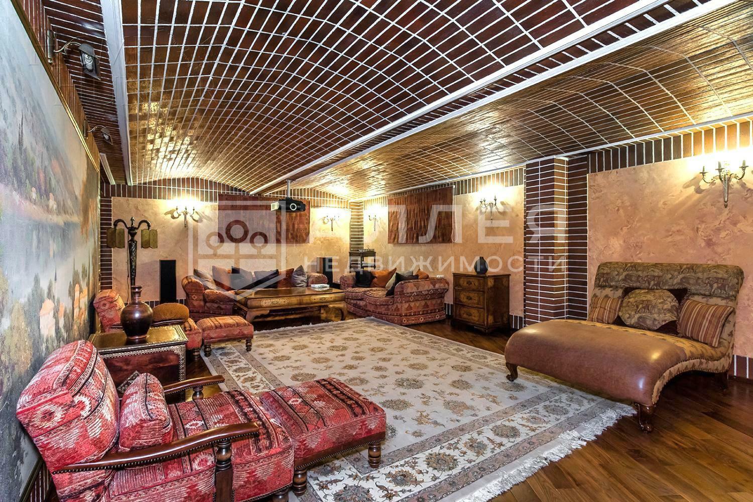 3-этажный коттедж 1 000 м² с отделкой