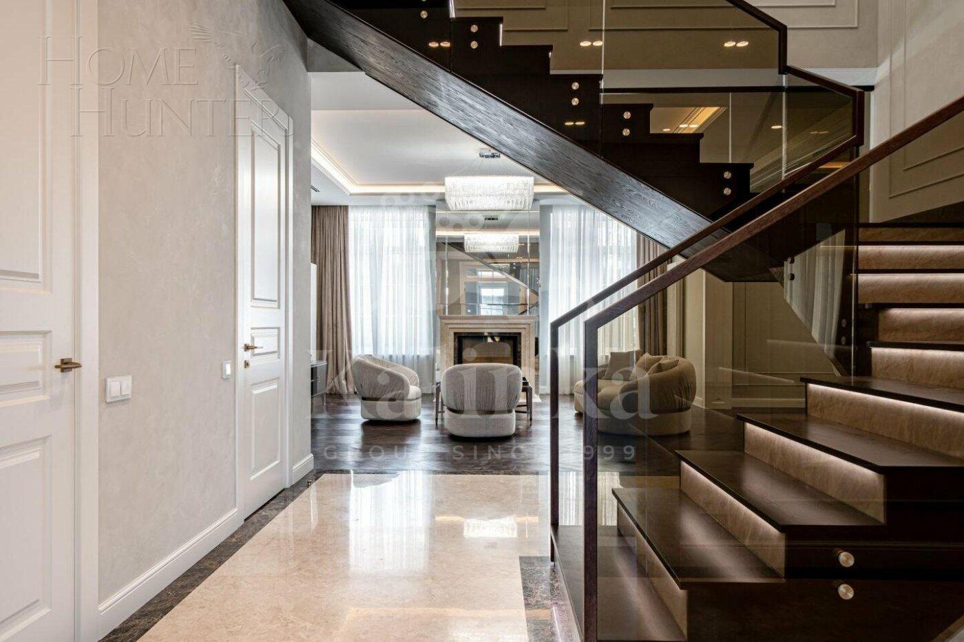 2-этажный коттедж 590 м² с отделкой