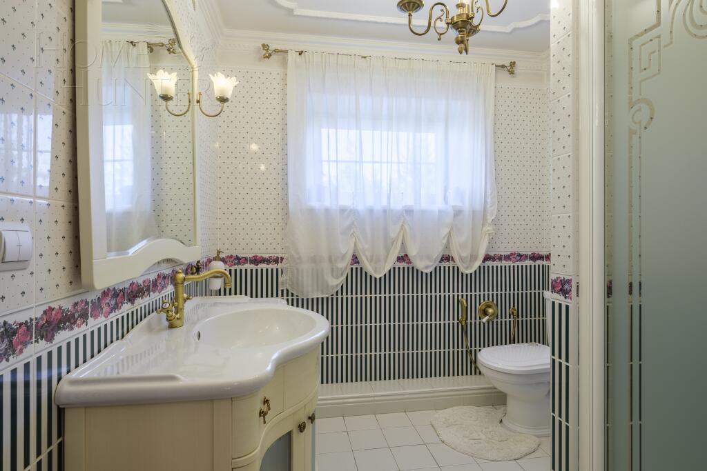 2-этажный коттедж 750 м² с отделкой