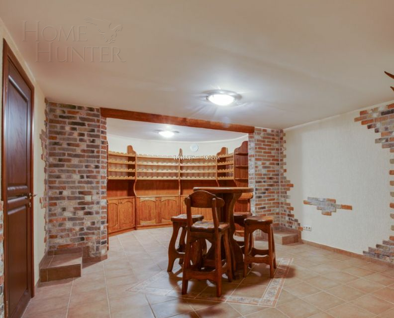 2-этажный коттедж 1 250 м² с отделкой