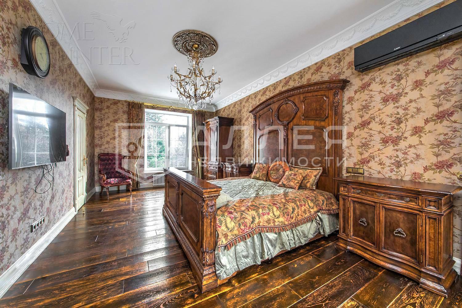 3-этажный коттедж 1 000 м² с отделкой