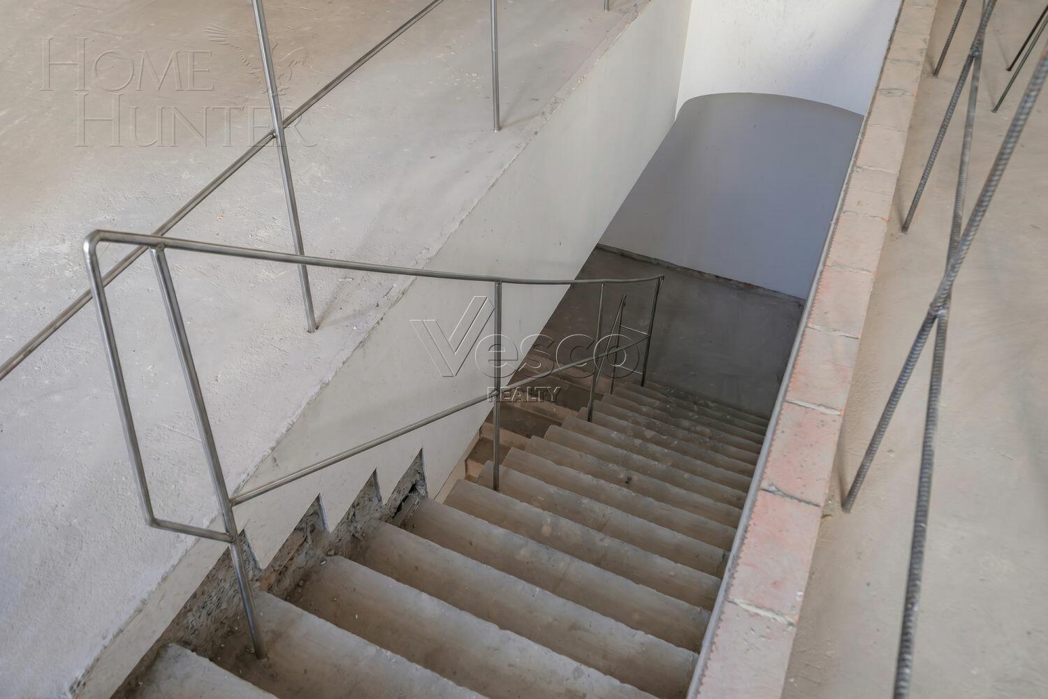 4-КОМН. КВАРТИРА БЕЗ ОТДЕЛКИ 252.4 М² НА 1 ЭТАЖЕ