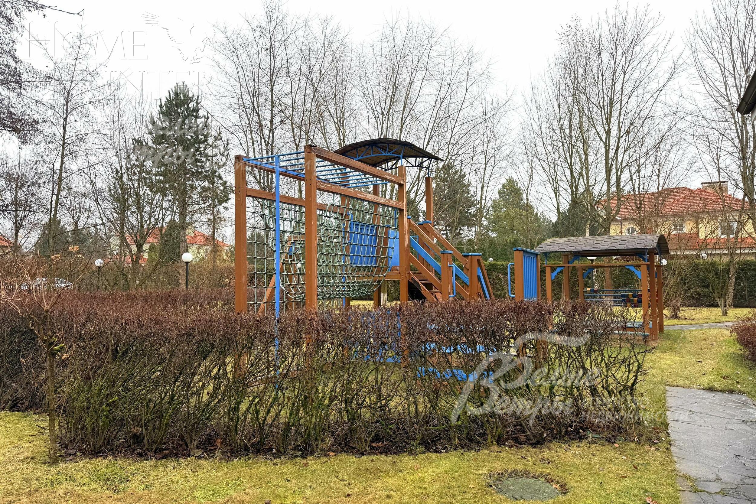 2-этажный коттедж 500 м² с отделкой