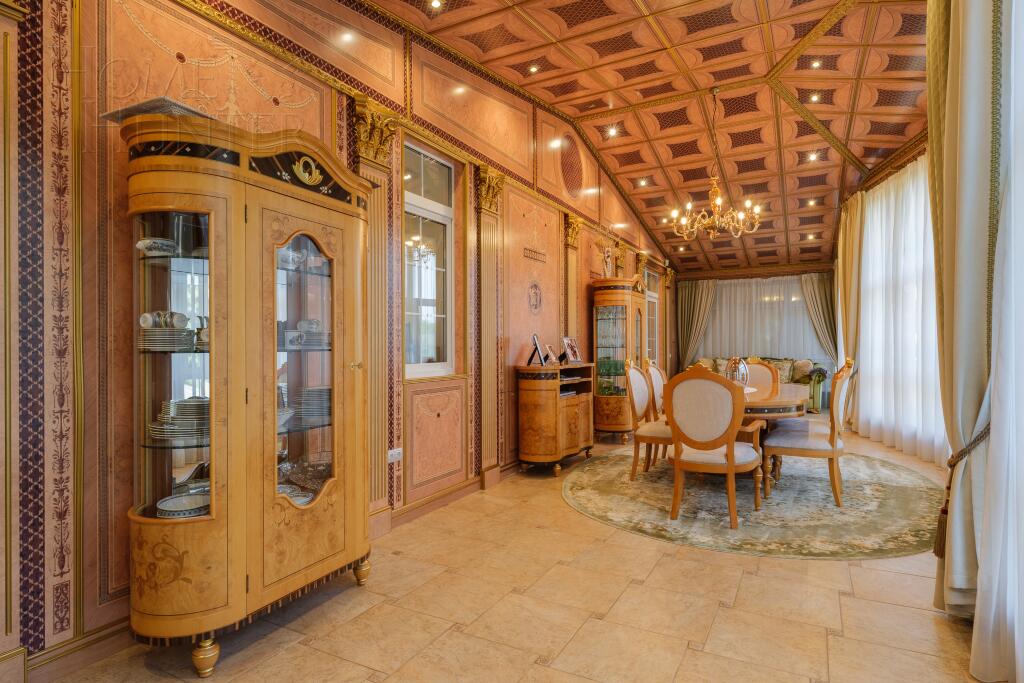 2-этажный коттедж 750 м² с отделкой