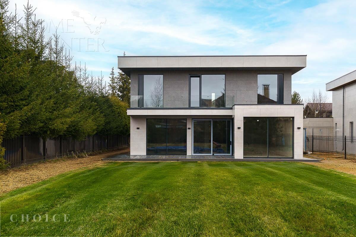 2-этажный коттедж 349.7 м² без отделки