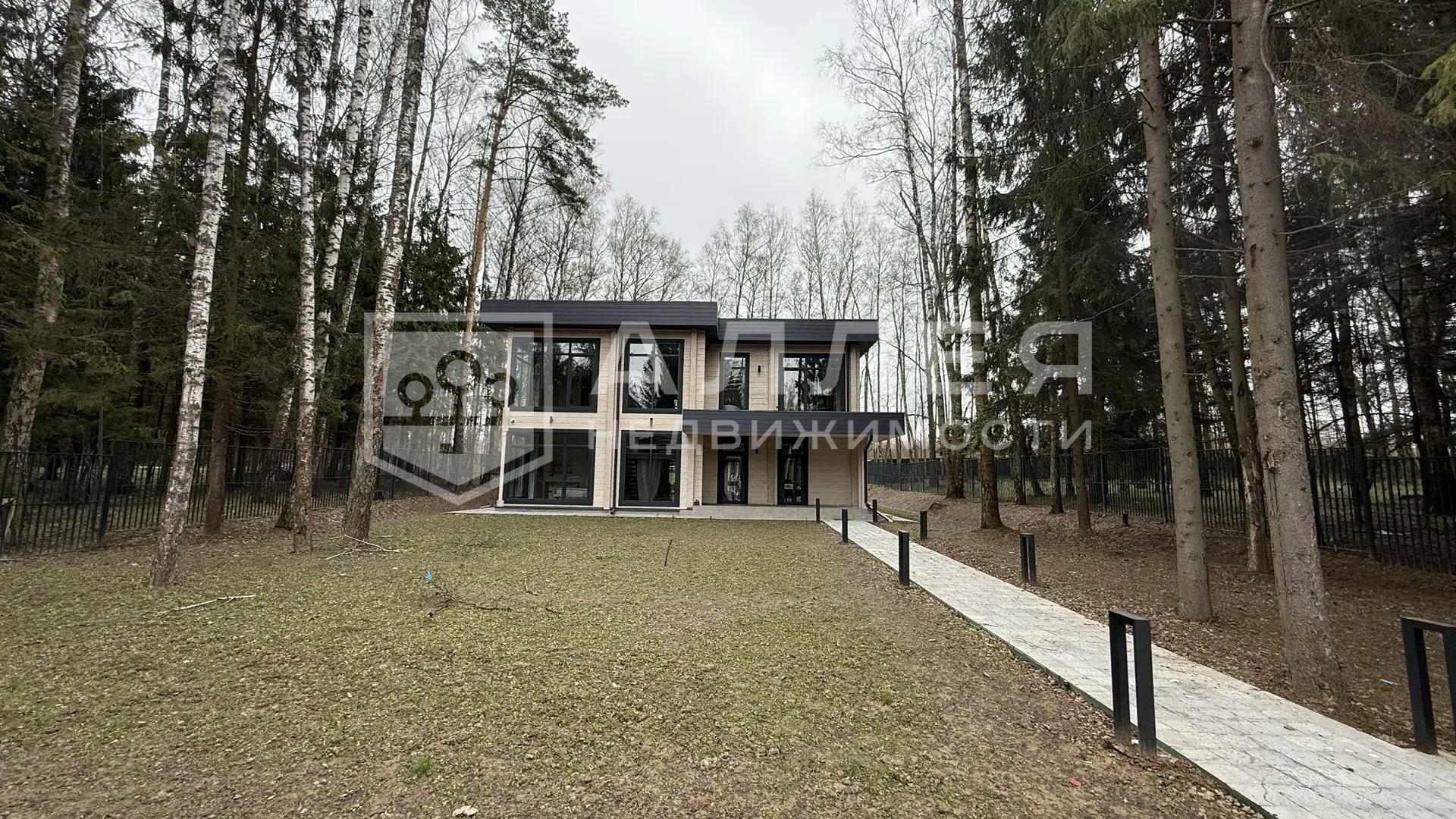 2-этажный коттедж 381 м² с отделкой