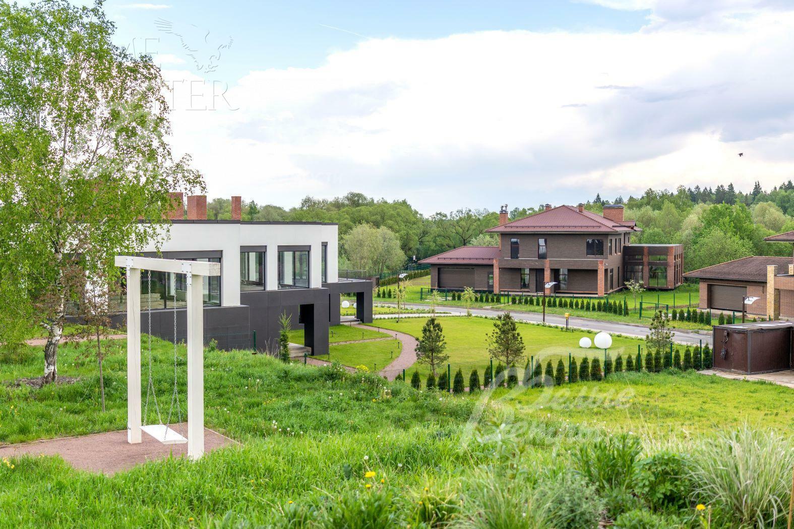 3-этажный коттедж 1 170 м² без отделки