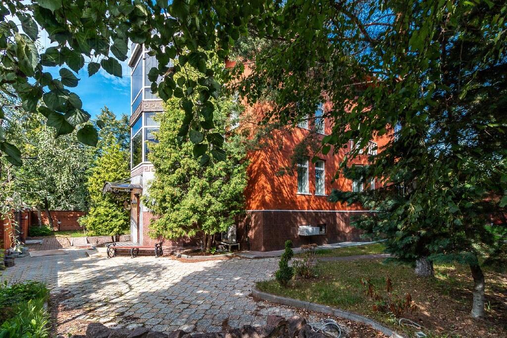 2-этажный коттедж 780 м² с отделкой