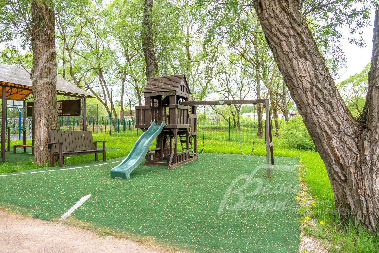 3-этажный коттедж 653 м² без отделки