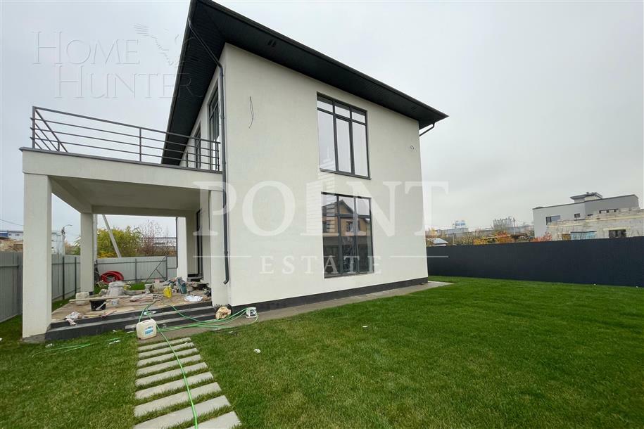 3-этажный коттедж 260 м² с отделкой