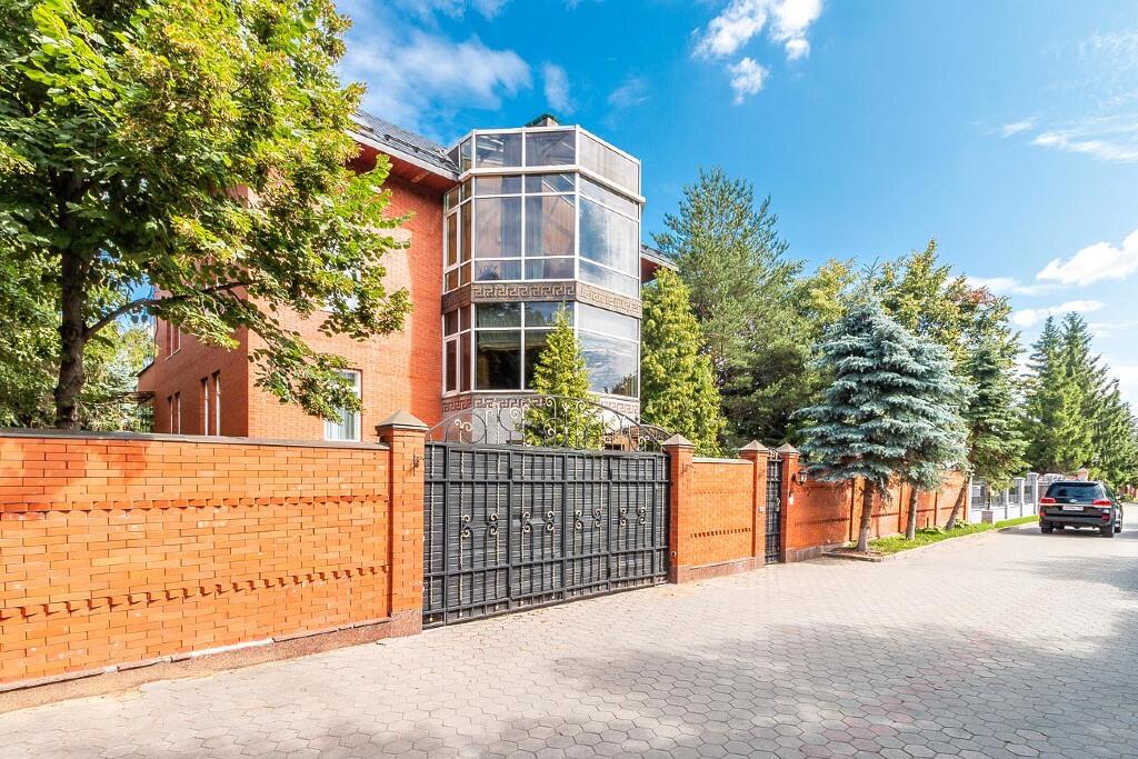 2-этажный коттедж 780 м² с отделкой