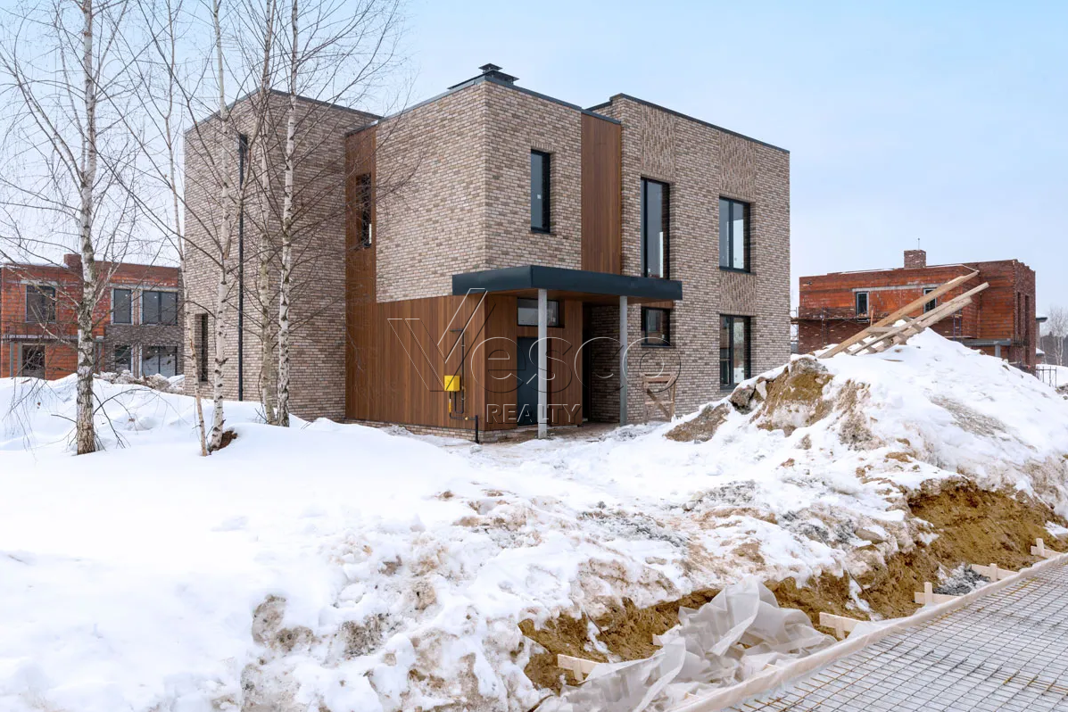2-этажный коттедж 284 м² без отделки