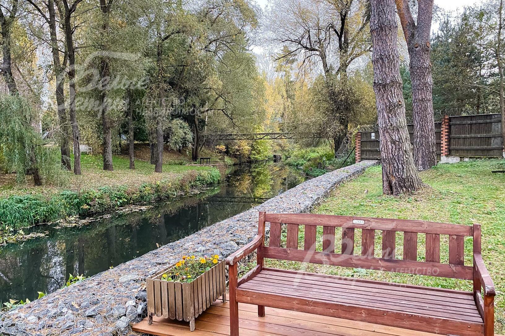 3-этажный коттедж 1 170 м² без отделки