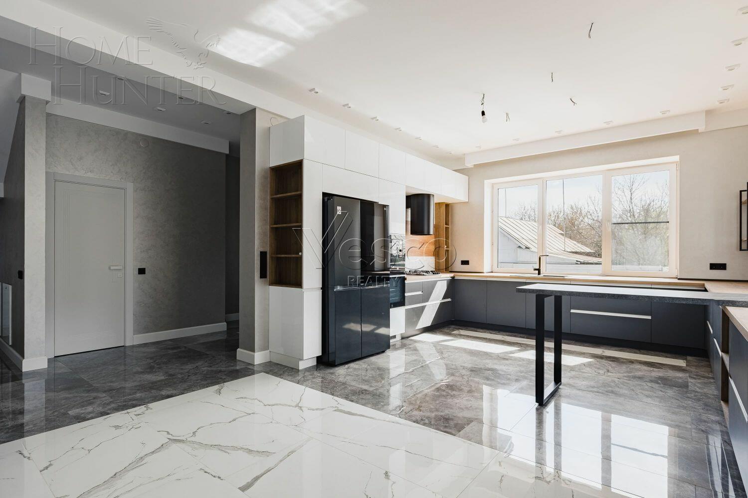 ТАУНХАУС 623 м² с отделкой