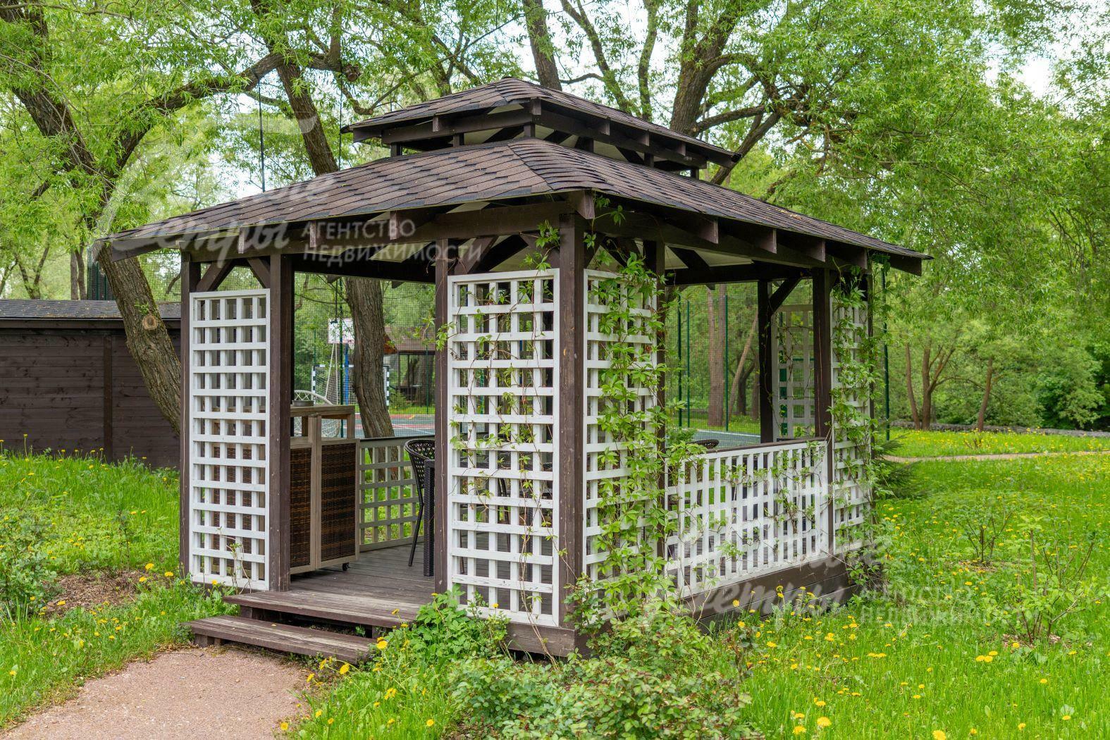 3-этажный коттедж 1 170 м² без отделки